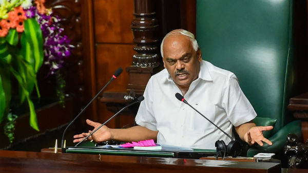 কর্নাটকে বিধায়কদের পদত্যাগ নিয়ে সিদ্ধান্ত হবে বুধবার, আদালতকে জানালেন স্পিকার কর্নাটকে বিধায়কদের পদত্যাগ নিয়ে সিদ্ধান্ত হবে বুধবার, আদালতকে জানালেন স্পিকার
