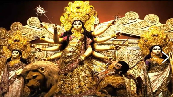 এবারও সন্তোষ মিত্র স্কোয়ারের পুজোয় থাকছে চমক! পেরোতে হবে বড় নিরাপত্তার ঘেরাটোপ এবারও সন্তোষ মিত্র স্কোয়ারের পুজোয় থাকছে চমক! পেরোতে হবে বড় নিরাপত্তার ঘেরাটোপ