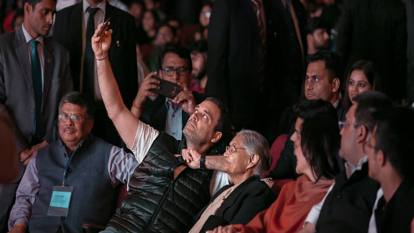 দিল্লিতে কংগ্রেস শাসনে একটি অধ্যায় শেষ হল শীলার প্রয়াণে দিল্লিতে কংগ্রেস শাসনে একটি অধ্যায় শেষ হল শীলার প্রয়াণে