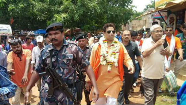 সাত মাস পর বাঁকুড়ার মাটিতে পা দিলেন সৌমিত্র খাঁ সাত মাস পর বাঁকুড়ার মাটিতে পা দিলেন সৌমিত্র খাঁ