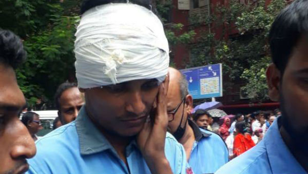 সরকারি হাসপাতাল আছে একই জায়গায়, ডাক্তারের পর এবার রোগীর আত্মীয়র হাতে মার খেলেন ওয়ার্ড বয় সরকারি হাসপাতাল আছে একই জায়গায়, ডাক্তারের পর এবার রোগীর আত্মীয়র হাতে মার খেলেন ওয়ার্ড বয়