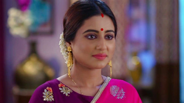 এবার শহরের রাস্তায় হেনস্থার শিকার বাংলা টেলিভিশনের জনপ্রিয় অভিনেত্রী এবার শহরের রাস্তায় হেনস্থার শিকার বাংলা টেলিভিশনের জনপ্রিয় অভিনেত্রী