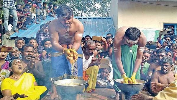 ৪০ হাজার ভক্তের প্রসাদে বিষ মেশানোর চক্রান্ত! চাঞ্চল্যকর চার্জশিট পেশ এটিএসের ৪০ হাজার ভক্তের প্রসাদে বিষ মেশানোর চক্রান্ত! চাঞ্চল্যকর চার্জশিট পেশ এটিএসের