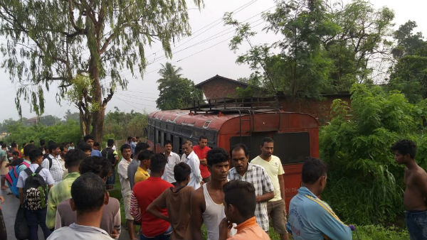 মহারাষ্ট্রের পলঘরে ক্যানেলে স্কুলবাস, আহত ৪৯ পড়ুয়া মহারাষ্ট্রের পলঘরে ক্যানেলে স্কুলবাস, আহত ৪৯ পড়ুয়া