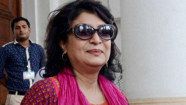 বিজেপিতে হাইভেল্টেজ যোগদান ! পদ্ম-পতাকা হাতে নিলেন দেবশ্রী বিজেপিতে হাইভেল্টেজ যোগদান ! পদ্ম-পতাকা হাতে নিলেন দেবশ্রী