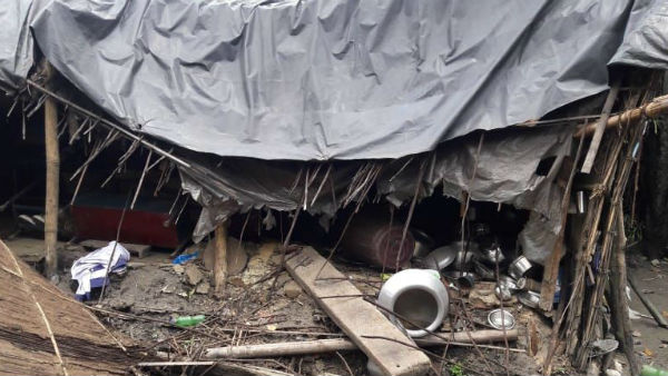 আলিপুরদুয়ারে এক রাতে ৩ বাড়িতে হামলা বুনো দাঁতালের! সরকারি সাহায্যের আশ্বাস আলিপুরদুয়ারে এক রাতে ৩ বাড়িতে হামলা বুনো দাঁতালের! সরকারি সাহায্যের আশ্বাস