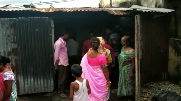 ঘরেই আগুনে পুড়ে মা ও তাঁর দুই সন্তানের মৃত্যু ঘরেই আগুনে পুড়ে মা ও তাঁর দুই সন্তানের মৃত্যু