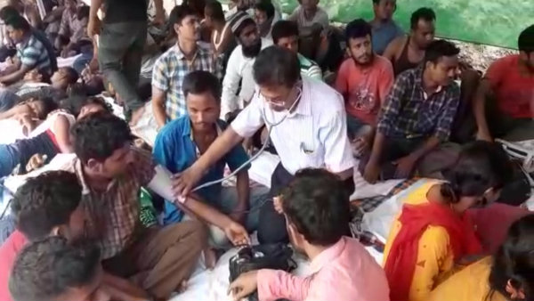 জলপাইগুড়িতে ভূমিহীন কর্ম প্রার্থীদের আমরন অনশন আন্দোলন জলপাইগুড়িতে ভূমিহীন কর্ম প্রার্থীদের আমরন অনশন আন্দোলন