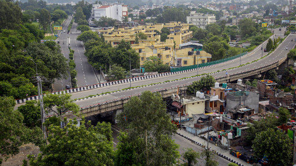 একদিনের বদলের হাওয়া! বাণিজ্যের প্রসারে কাশ্মীরে অফিস খুলছে অ্যাসোচেম একদিনের বদলের হাওয়া! বাণিজ্যের প্রসারে কাশ্মীরে অফিস খুলছে অ্যাসোচেম