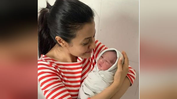 কোয়েলের কোলে ফুটফুটে সদ্যোজাত! ছবি পোস্ট হতেই সোশ্যাল মিডিয়ায় হইচই কোয়েলের কোলে ফুটফুটে সদ্যোজাত! ছবি পোস্ট হতেই সোশ্যাল মিডিয়ায় হইচই