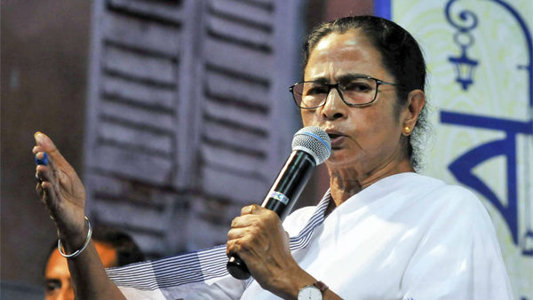 সোশ্যাল মিডিয়ায় মুখ্যমন্ত্রীর ছবি বিকৃতি! পঞ্চায়েত প্রধানের বিরুদ্ধে অভিযোগ দায়ের সোশ্যাল মিডিয়ায় মুখ্যমন্ত্রীর ছবি বিকৃতি! পঞ্চায়েত প্রধানের বিরুদ্ধে অভিযোগ দায়ের