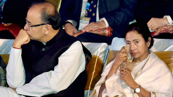 জেটলির প্রয়াণে শোকস্তব্ধ মমতা, টুইটে জানালেন শোকবার্তা জেটলির প্রয়াণে শোকস্তব্ধ মমতা, টুইটে জানালেন শোকবার্তা
