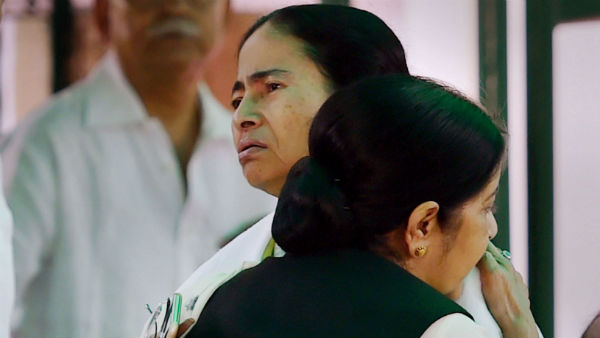 তাঁর অভাব অনুভব করব, সুষমার প্রয়াণে শোক প্রকাশ মমতার তাঁর অভাব অনুভব করব, সুষমার প্রয়াণে শোক প্রকাশ মমতার