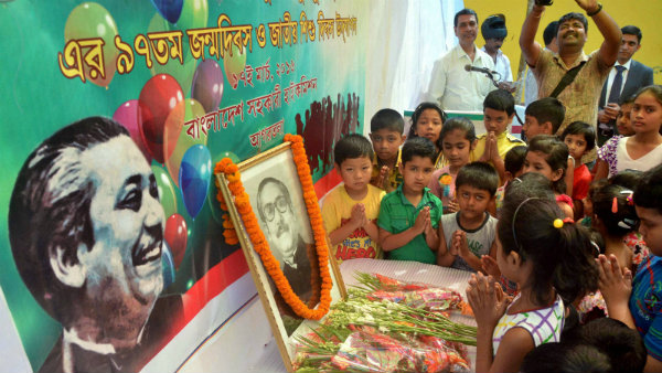 আওয়ামী লীগের তরুণ প্রজন্মের চোখে শেখ মুজিব আওয়ামী লীগের তরুণ প্রজন্মের চোখে শেখ মুজিব