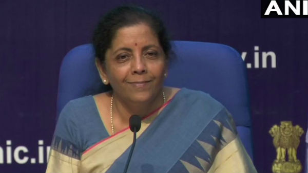 ভারতের অর্থনীতি এগোচ্ছে সঠিক পথ ধরেই, দাবি অর্থমন্ত্রী নির্মলার ভারতের অর্থনীতি এগোচ্ছে সঠিক পথ ধরেই, দাবি অর্থমন্ত্রী নির্মলার