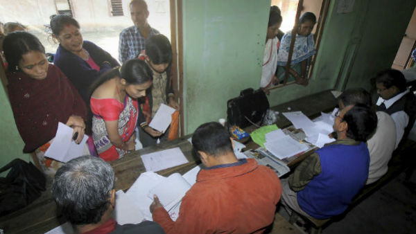 ‘এনআরসিতে বাদ পড়াদের কি রোহিঙ্গাদের মতো কেটে ফেলা হবে’ ‘এনআরসিতে বাদ পড়াদের কি রোহিঙ্গাদের মতো কেটে ফেলা হবে’