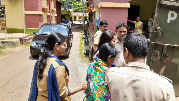 গৃহবধূকে পুড়িয়ে মারার ঘটনায় মেদিনীপুরে চারজনের যাবজ্জীবন গৃহবধূকে পুড়িয়ে মারার ঘটনায় মেদিনীপুরে চারজনের যাবজ্জীবন