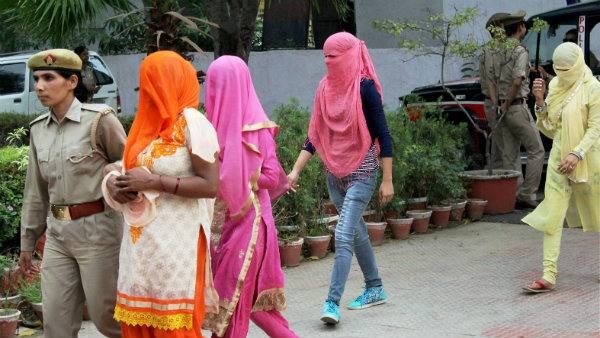 স্পা-এর আড়ালে মধুচক্র খাস কলকাতায়, গ্রেফতার ৫ স্পা-এর আড়ালে মধুচক্র খাস কলকাতায়, গ্রেফতার ৫