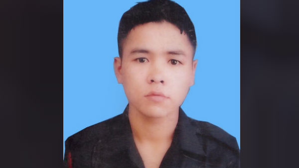 সীমান্তে ফের পাক গোলাবর্ষণ, শহিদ বাংলার বীর সেনা রাজীব সীমান্তে ফের পাক গোলাবর্ষণ, শহিদ বাংলার বীর সেনা রাজীব