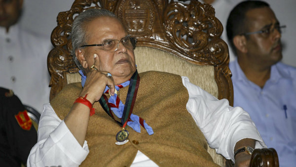 কাশ্মীরে উত্তেজনা চরমে, কী বললেন রাজ্যপাল সত্যপাল মালিক কাশ্মীরে উত্তেজনা চরমে, কী বললেন রাজ্যপাল সত্যপাল মালিক