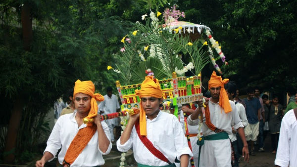 আগুনের পরশমণি