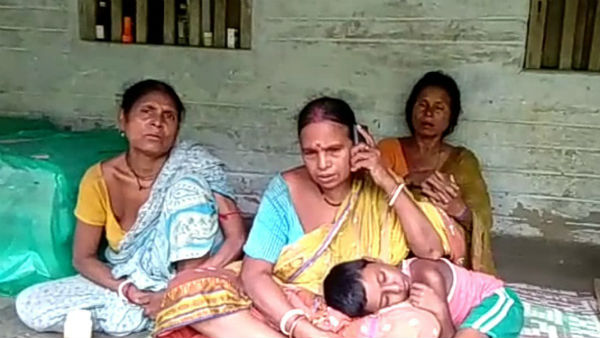 এখনও হাসপাতাল নয়, ভরসা ওঝার কেরামতিতে, সুন্দরবনে প্রাণ গেল সাপে কাটা যুবকের এখনও হাসপাতাল নয়, ভরসা ওঝার কেরামতিতে, সুন্দরবনে প্রাণ গেল সাপে কাটা যুবকের