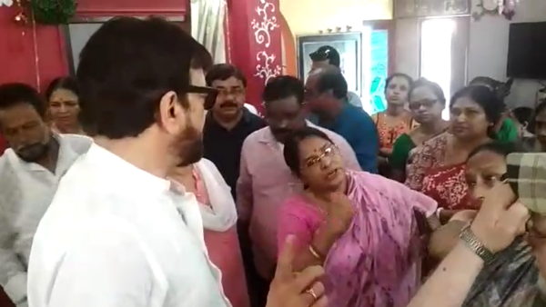 বিধায়ককে প্রশ্ন, আশ্বস্ত করলেন চেয়ারম্যান