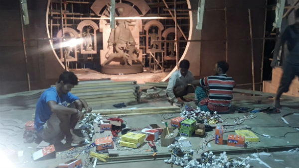পুজোর থিম উঁকিঝুঁকি, কুমোরটুলি পার্কের পুজোয় থাকছে নয়া চমক পুজোর থিম উঁকিঝুঁকি, কুমোরটুলি পার্কের পুজোয় থাকছে নয়া চমক