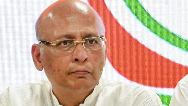 দূরত্ব কমছে? মমতার প্রশংসা করলেন কংগ্রেস নেতা!