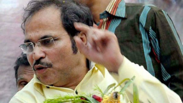 তৃণমূলের সামনের সারিতে শুধু অযোগ্যদের ভিড়!
