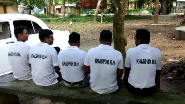 দালালচক্র রুখতে স্বাস্থকর্মীদের ইউনিফর্ম বালুরঘাটের হাসপাতালে দালালচক্র রুখতে স্বাস্থকর্মীদের ইউনিফর্ম বালুরঘাটের হাসপাতালে