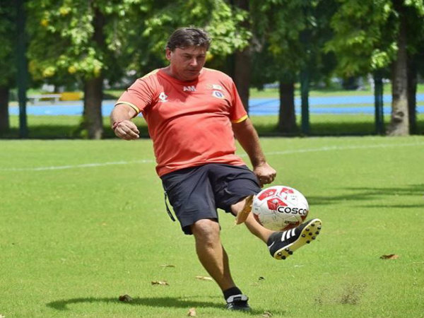 মোহনবাগান বনাম ইস্টবেঙ্গল: গোলশূন্য মরসুমের প্রথম ডার্বি মোহনবাগান বনাম ইস্টবেঙ্গল: গোলশূন্য মরসুমের প্রথম ডার্বি