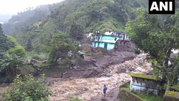 মেঘভাঙা বৃষ্টিতে হড়পা বান ভেসে যাচ্ছে বাড়ি, ভিডিও ভাইরাল মেঘভাঙা বৃষ্টিতে হড়পা বান ভেসে যাচ্ছে বাড়ি, ভিডিও ভাইরাল