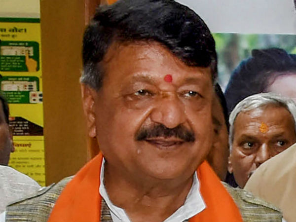 মুখ্যমন্ত্রীর ও পরিবারকে জেলের হুঁশিয়ারি