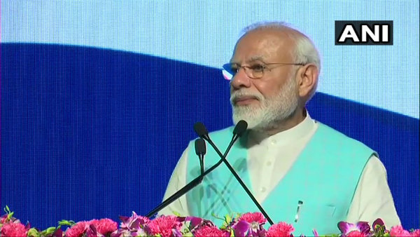 আমেরিকা সফরেই জেনেছেন বৈচিত্র-পূর্ণ তামিল ভাষার কথা! ক্ষতে প্রলেপ দিয়ে ওড়ালেন গুজব আমেরিকা সফরেই জেনেছেন বৈচিত্র-পূর্ণ তামিল ভাষার কথা! ক্ষতে প্রলেপ দিয়ে ওড়ালেন গুজব