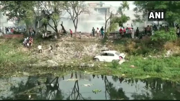 পঞ্জাবের গুরদাসপুরে ভয়াবহ বিস্ফোরণ! কমপক্ষে ১০ জনের মৃত্যু, আটকে বহু পঞ্জাবের গুরদাসপুরে ভয়াবহ বিস্ফোরণ! কমপক্ষে ১০ জনের মৃত্যু, আটকে বহু