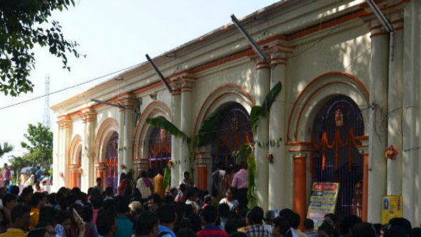 উদগ্রামের দুর্গাপুজোর অনন্য কাহিনি জানেন কী উদগ্রামের দুর্গাপুজোর অনন্য কাহিনি জানেন কী