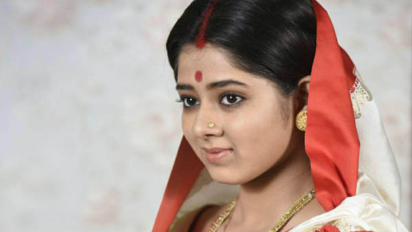থমকে গেল শ্যুটিং