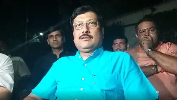 সব্যসাচীর গণেশ পুজোয় দিলীপ ঘোষ, মুকুল রায়