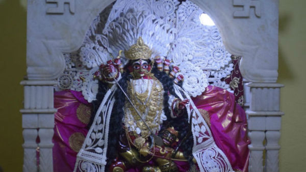 পুকুর খননের সময় উদ্ধার মায়ের মূর্তি