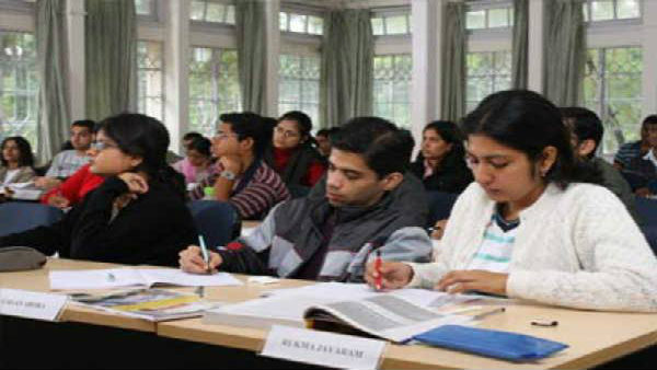 বিটেক, এমটেক-এ কমেছে ছাত্রছাত্রী সংখ্যা