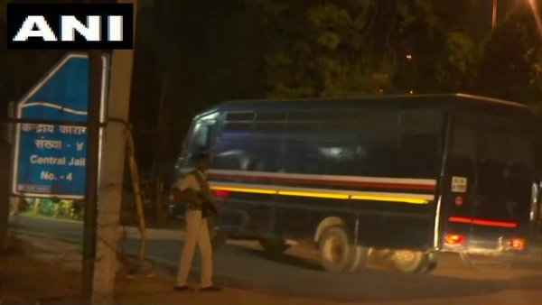 এশিয়ার এক নম্বর জেলের সাত নম্বর সেলের কয়েদি চিদাম্বরম এশিয়ার এক নম্বর জেলের সাত নম্বর সেলের কয়েদি চিদাম্বরম