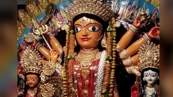 বিপ্লবীদের হাতে শুরু কর্ণেলগোলার এই পুজো বহন করে চলেছে অনন্য ইতিহাস বিপ্লবীদের হাতে শুরু কর্ণেলগোলার এই পুজো বহন করে চলেছে অনন্য ইতিহাস