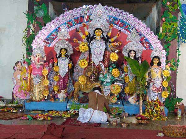 আর্থিক ভাগ্য তুঙ্গে রাখতে বাস্তু টিপস