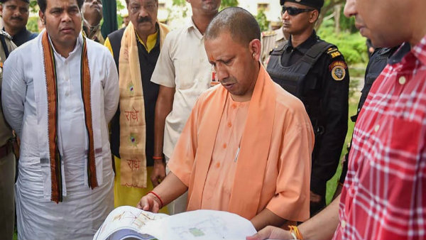 যোগী সরকারের সিদ্ধান্ত আটকে দিল এলাহাবাদ হাইকোর্ট যোগী সরকারের সিদ্ধান্ত আটকে দিল এলাহাবাদ হাইকোর্ট