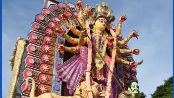 কোন গল্প লুকিয়ে