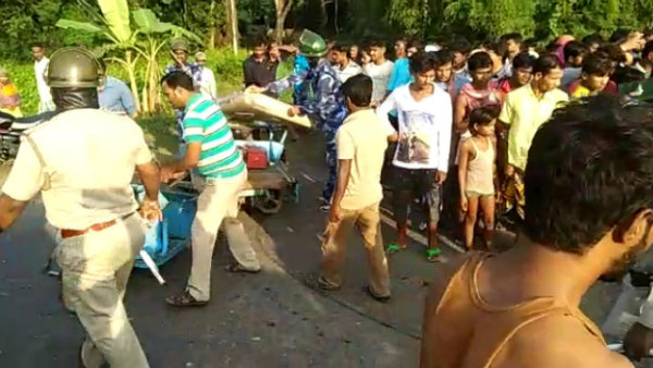 উত্তর দিনাজপুরে ২ টি পৃথক দুর্ঘটনা! ৫ জনের মৃত্যু উত্তর দিনাজপুরে ২ টি পৃথক দুর্ঘটনা! ৫ জনের মৃত্যু