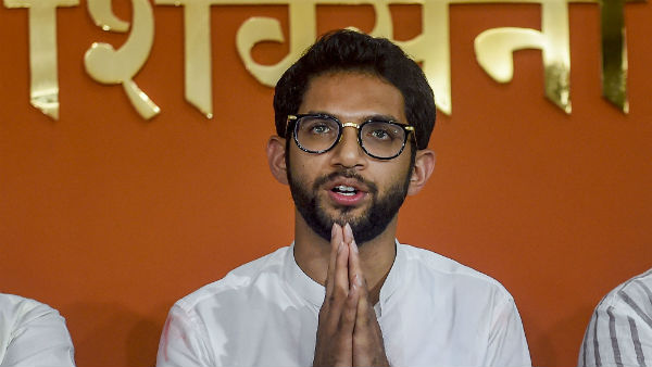আদিত্য ঠাকরে পরবর্তী মুখ্যমন্ত্রী, পোস্টার দিয়ে দাবি শিবসেনা সমর্থকদের আদিত্য ঠাকরে পরবর্তী মুখ্যমন্ত্রী, পোস্টার দিয়ে দাবি শিবসেনা সমর্থকদের