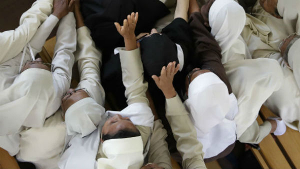 ভ্যাটিকানে অভিযোগ নানদের