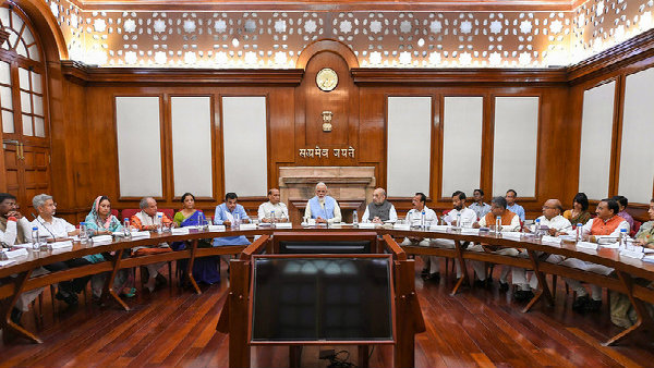 প্রধানমন্ত্রীর নেতৃত্বে ক্যাবিনেট বৈঠকে সিদ্ধান্ত